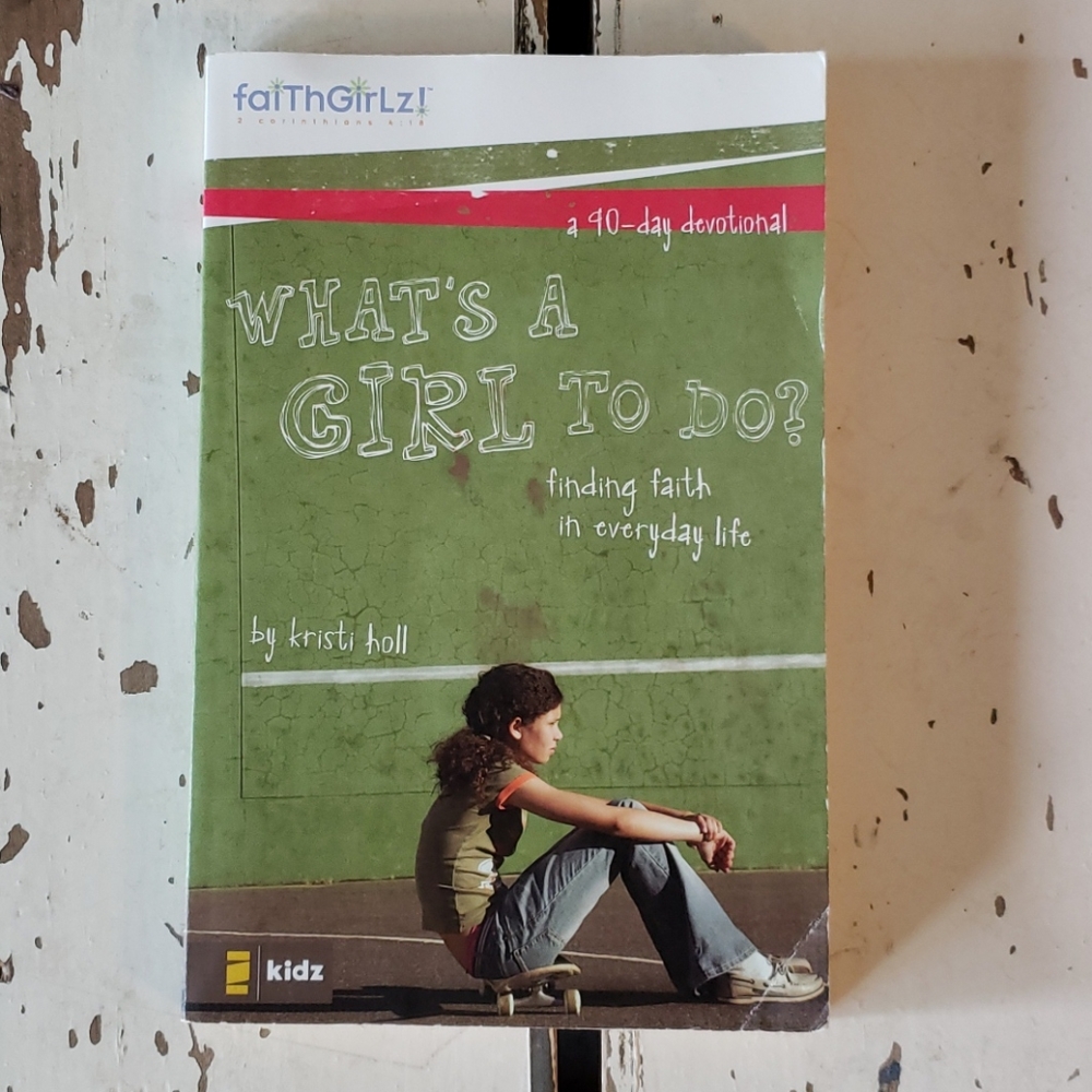 Three Book Tween Bundle - Picture 6 of 6